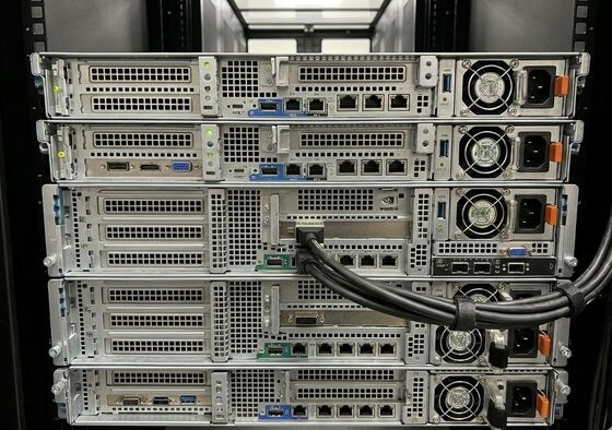 Mellanox MCX75310AAS-NEAT ConnectX-7 400Gb/s NDR InfiniBand Single Port OSFP PCIe 5.0 x16 Network Card for AI Server